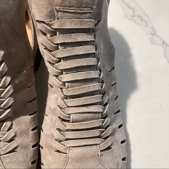 𝅺SAM EDELMAN Sz 9 Suede Crisscross  Cut Out Detail Buckles Stacked Heel Booties - Picture 3 of 15
